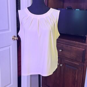 Evan Picone Cream Pleated Blouse